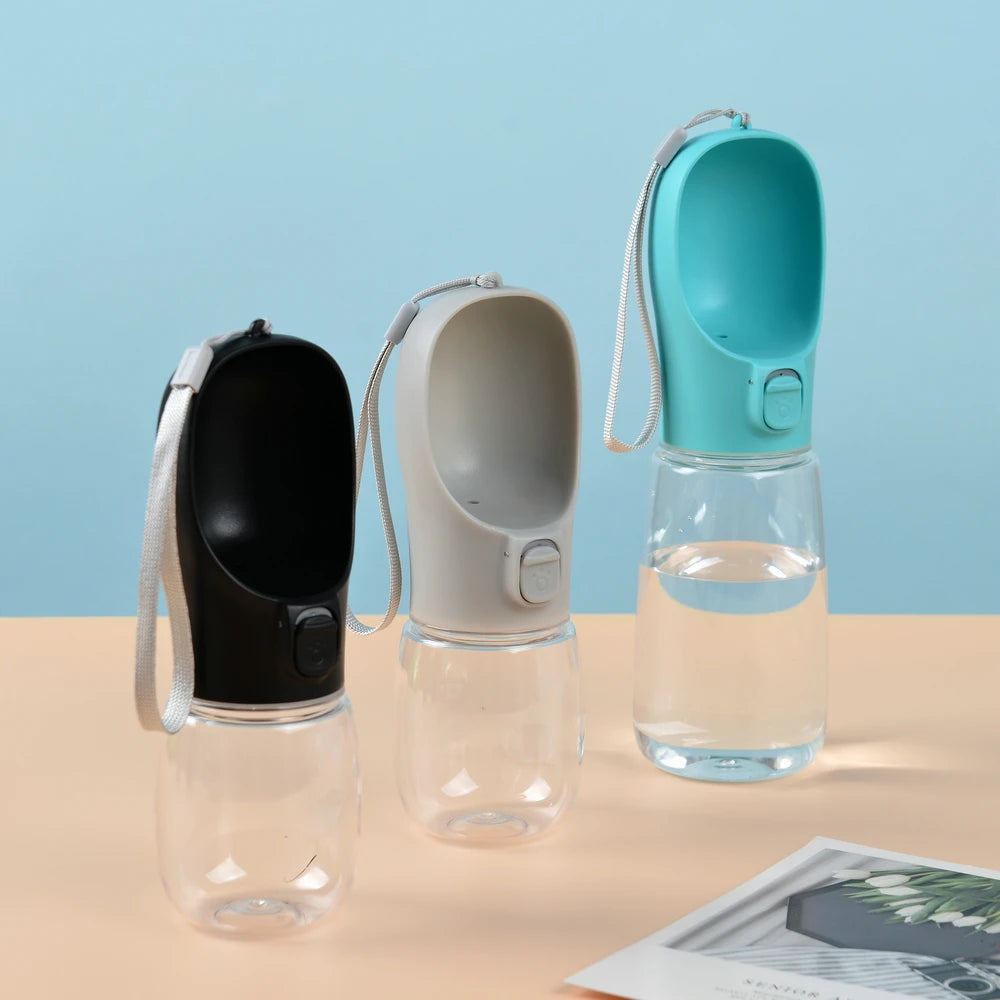 Taşınabilir Köpek Su Şişesi – Yürüyüş ve Seyahat İçin Sızdırmaz İçme Kabı (300–550 ml)